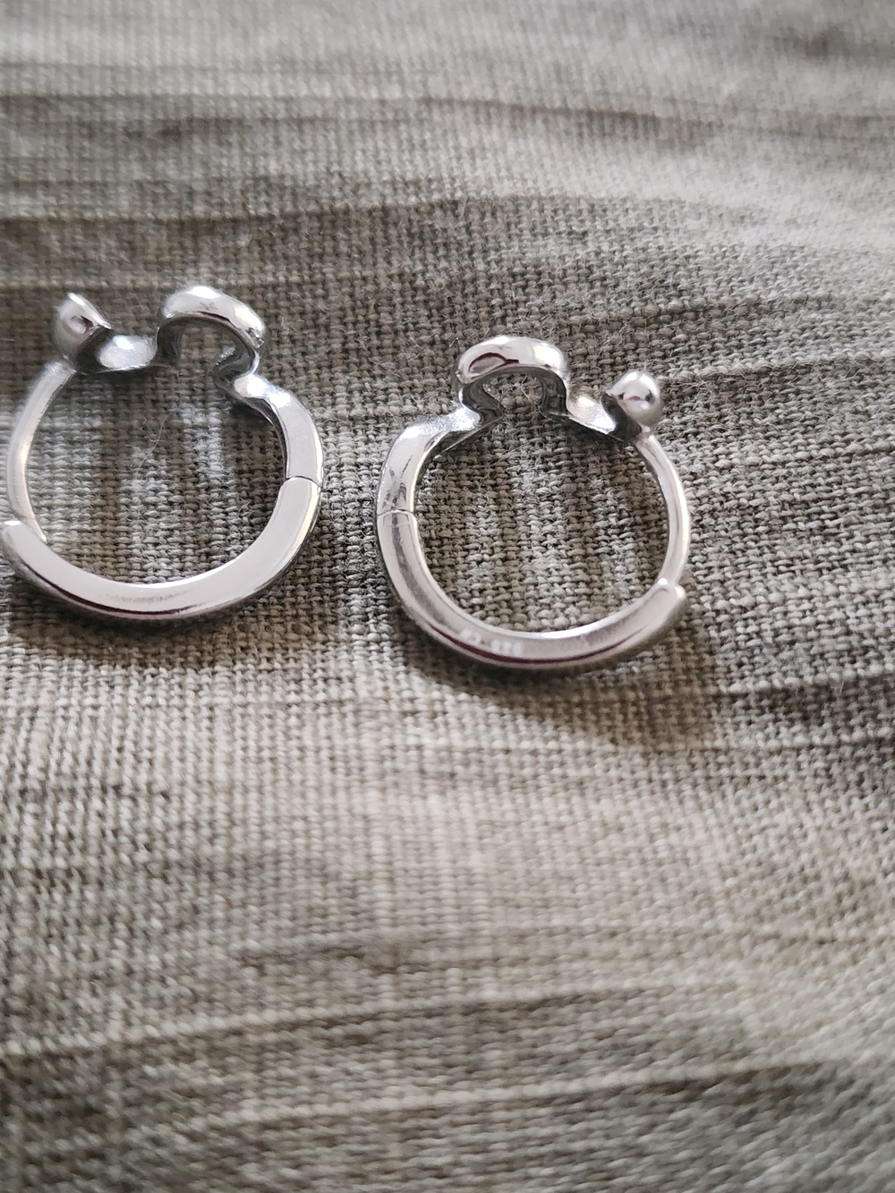 925 Sterling Silver Snake Huggie-Hoop Earrings - Sculptural Serpentine Design - Picture 12 of 12